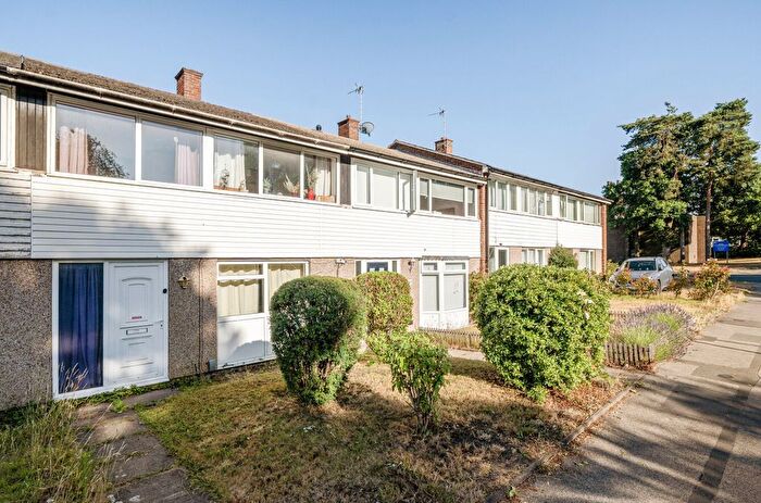 3 Bedroom Terraced House For Sale In Ralphs Ride, Bracknell, Berkshire, RG12