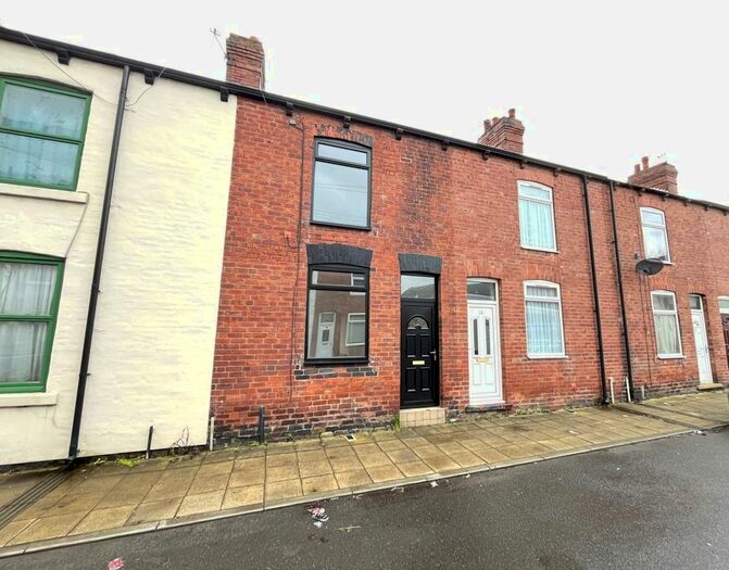 2 Bedroom Property To Rent In Cannon Street, Castleford, WF10