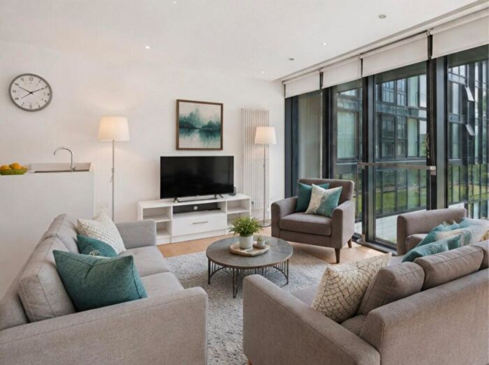 2 Bedroom Flat To Rent In Simpson Loan, Edinburgh, EH3