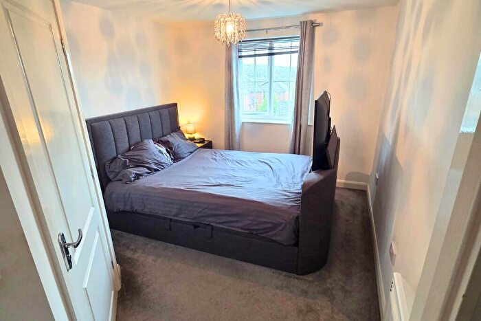2 Bedroom Apartment For Sale In The Willows, Fenton Gate, Middleton, Leeds, LS10