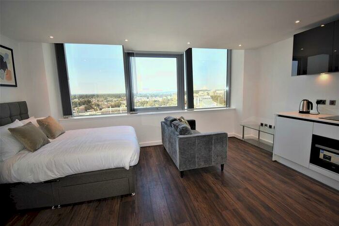 1 Bedroom Flat To Rent In Th Floor, Churchill Place, Churchill Way, Basingstoke, RG21