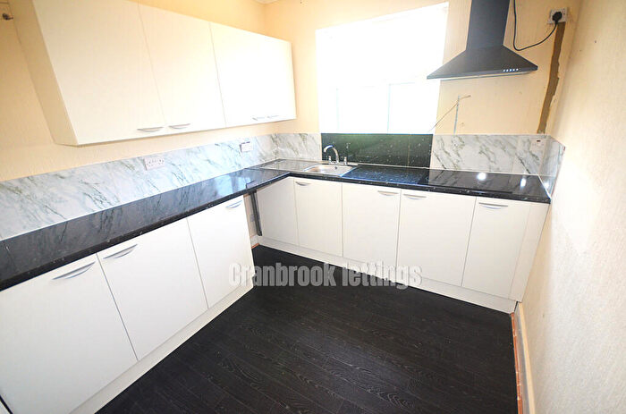 3 Bedroom End Of Terrace House To Rent In Keswick Gardens, Ilford, IG4