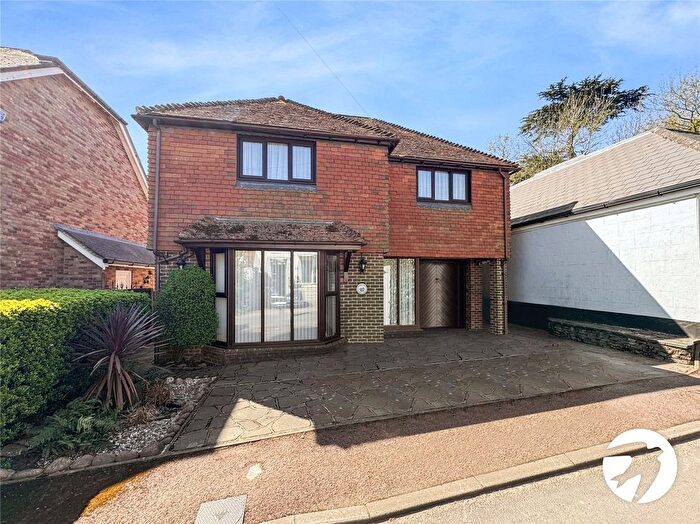 4 Bedroom Detached House For Sale In Hill Green Road, Stockbury, Sittingbourne, Kent, ME9