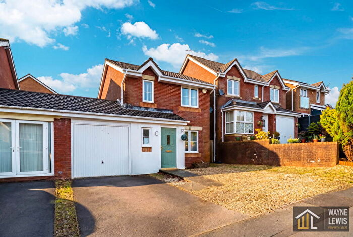 3 Bedroom Link Detached House For Sale In Blaen Ifor, Caerphilly, CF83