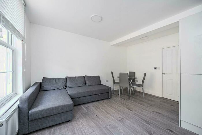 1 Bedroom Flat To Rent In Old Street, Old Street, London, EC1V