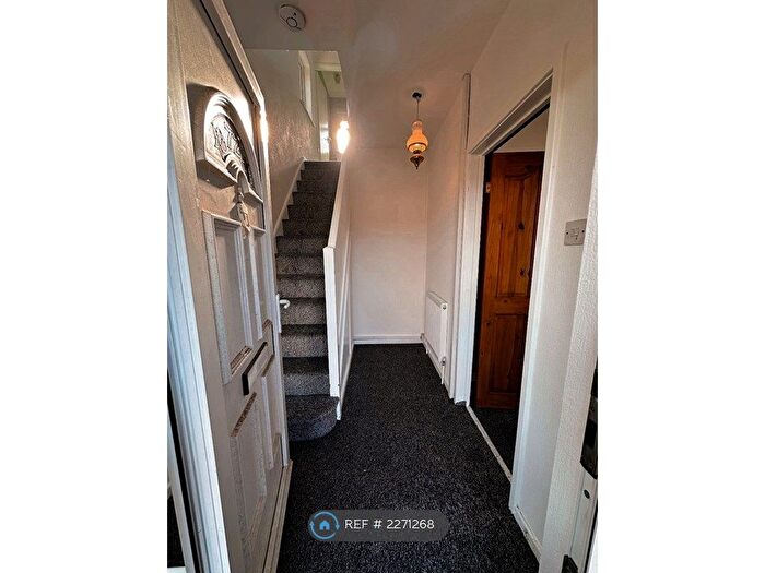 3 Bedroom Semi-Detached House To Rent In St. Margarets Avenue, Bradford, BD4