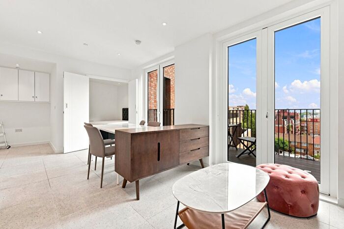 1 Bedroom Flat For Sale In The Silk District, Tapestry Way, E1