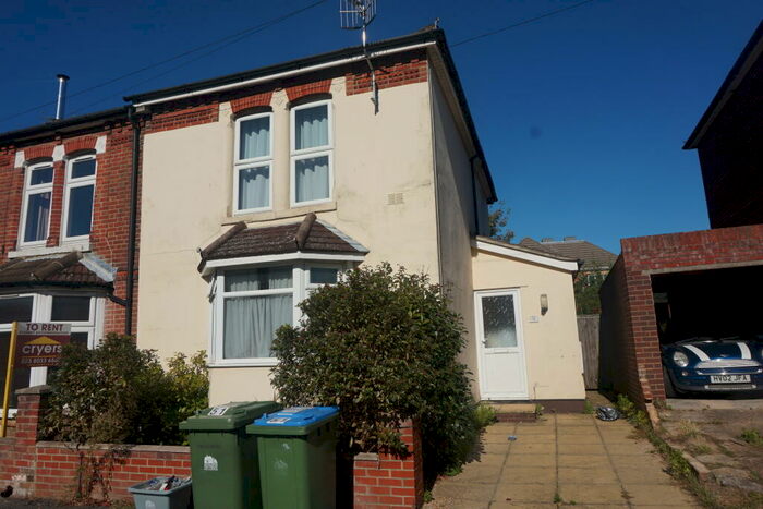 4 Bedroom House To Rent In Cromwell Road, SO15