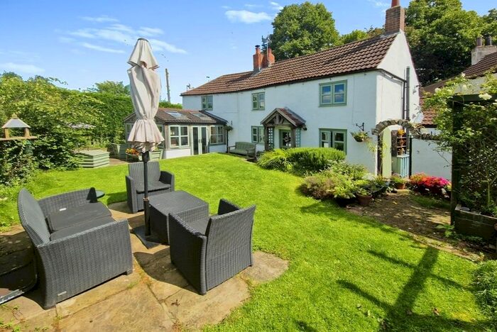 2 Bedroom Detached House For Sale In Chapel Street, Hambleton, Selby, North Yorkshire, YO8