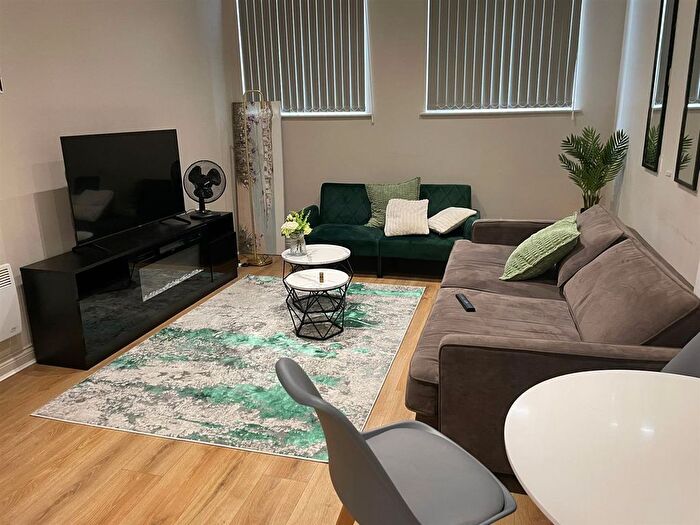 1 Bedroom Flat To Rent In North Street, Leeds, LS2