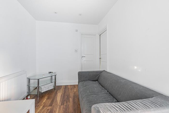 2 Bedroom Flat To Rent In Blue Anchor Lane, London, SE16
