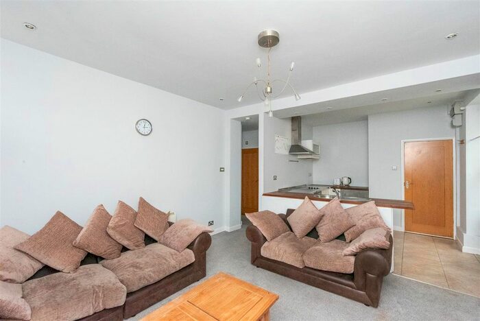 1 Bedroom Flat For Sale In Ground Floor Flat, Post Office, Swansea SA3