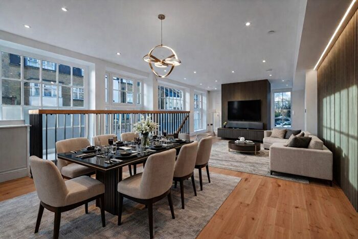 2 Bedroom Flat For Sale In Lower Richmond Road, London, SW15