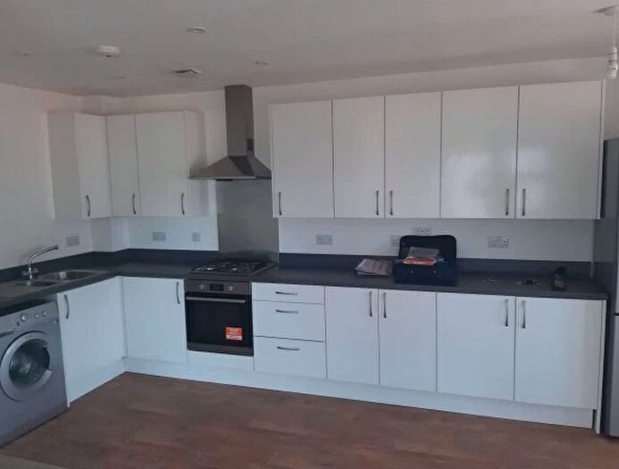 2 Bedroom Flat To Rent In Leah Gardens, Eastleigh, SO50