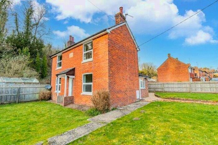 3 Bedroom Detached House To Rent In Lower Evingar Road, Whitchurch, Hampshire, RG28