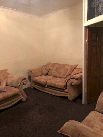 2 Bedroom Terraced House To Rent In Lidget Place, Bradford, West Yorkshire, BD7