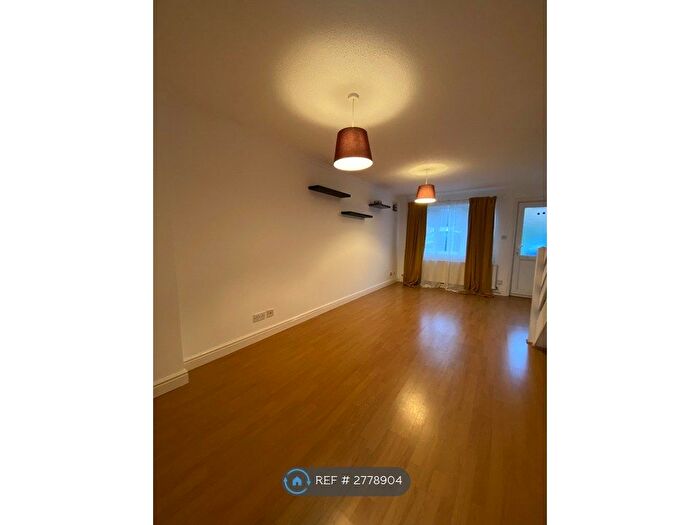 2 Bedroom Semi Detached House To Rent In Montagu Drive, Eaglestone, Milton Keynes, MK6