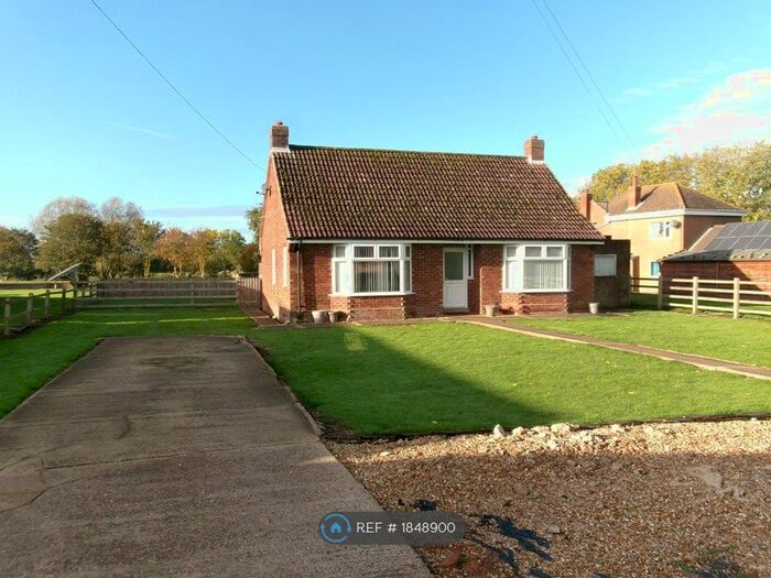 2 Bedroom Bungalow To Rent In Main Road, Conisholme, Louth, LN11