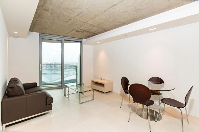 1 Bedroom Apartment To Rent In West Tower, Hoola, Royal Docks, E16