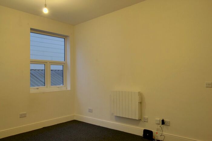 1 Bedroom Flat To Rent In Lea Bridge Road, Walthamstow, London, E17