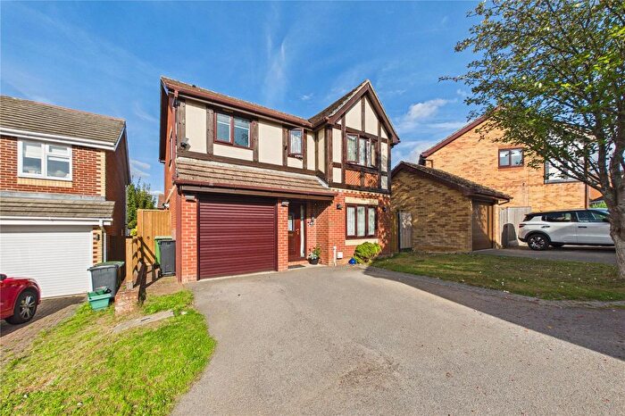 4 Bedroom Detached House For Sale In Primrose Gardens, Hatch Warren, Basingstoke, Hampshire, RG22