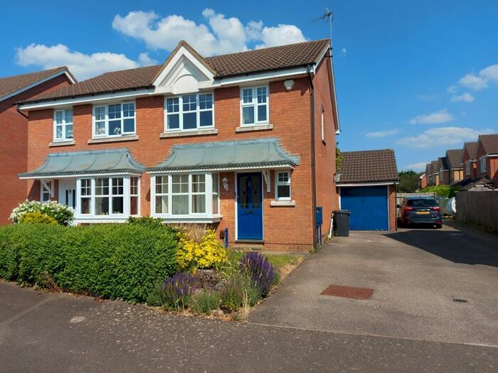 3 Bedroom Semi-Detached House To Rent In Randall Drive, Toddington, Dunstable, LU5