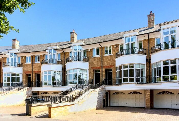 5 Bedroom Town House To Rent In St. David's Drive, Englefield Green, Egham, TW20