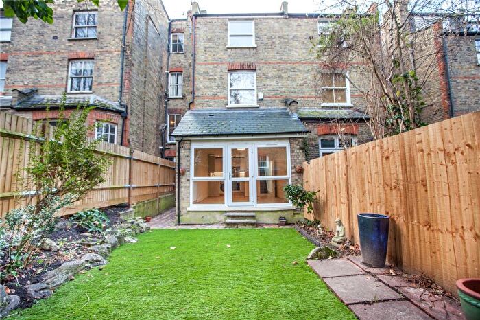2 Bedroom Apartment To Rent In Milton Avenue, London, N6