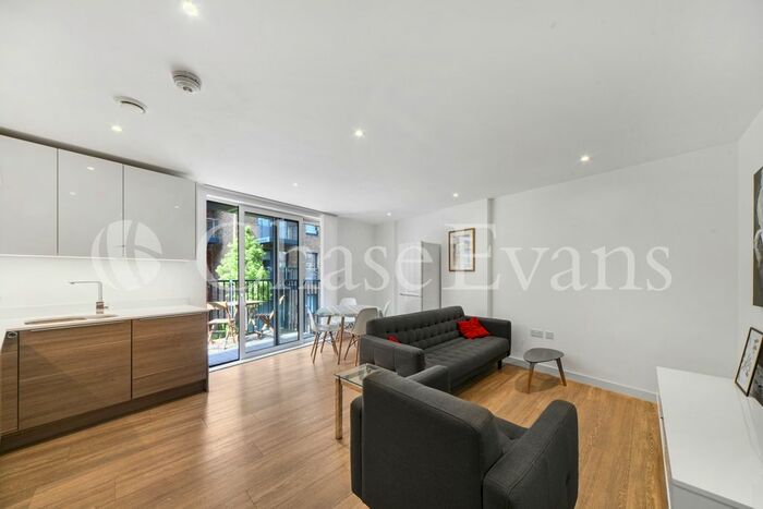 2 Bedroom Flat To Rent In Cleveley Court, Marine Wharf, Ashton Reach, Surrey Quays, London, SE16