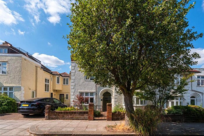 4 Bedroom Apartment For Sale In Menelik Road, London, NW2