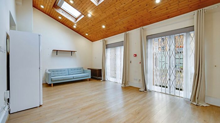 1 Bedroom Flat To Rent In , Gloucester Drive, Finsbury Park, N4