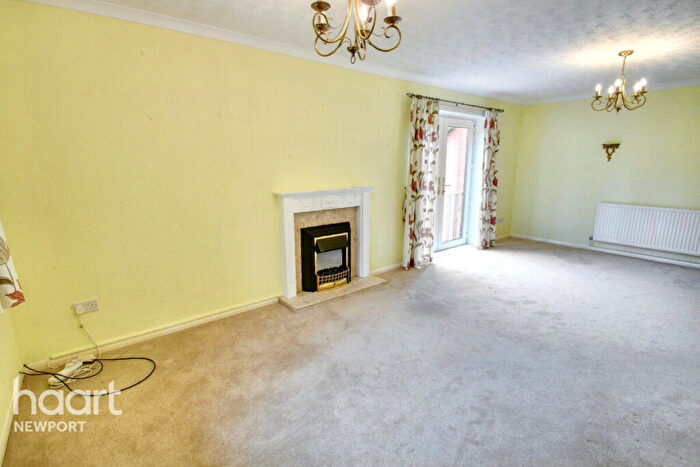 2 Bedroom Apartment For Sale In Kings Acre Fields Park Road, Newport, NP20