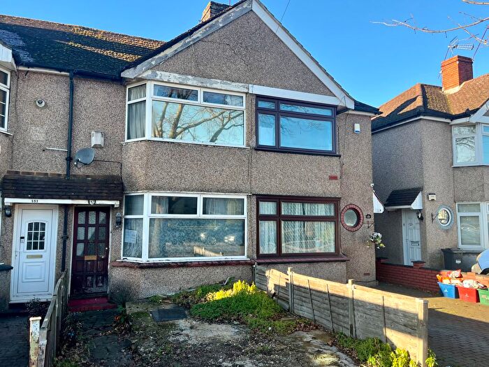 2 Bedroom Terraced House For Sale In Hounslow Road, Hanworth, Feltham, TW13