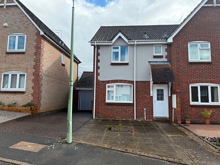 3 Bedroom Semi-Detached House To Rent In Ryders Way, Rickinghall, Diss, IP22