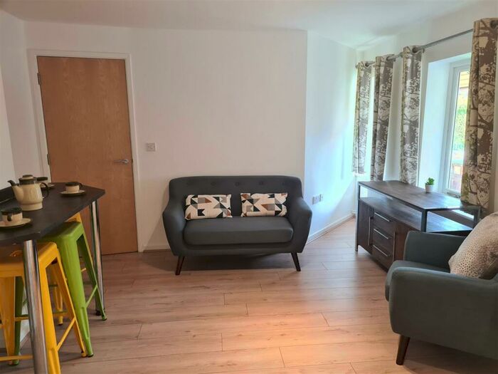 5 Bedroom Flat To Rent In Flat, The Forum, Tiverton Way, Cambridge, CB1