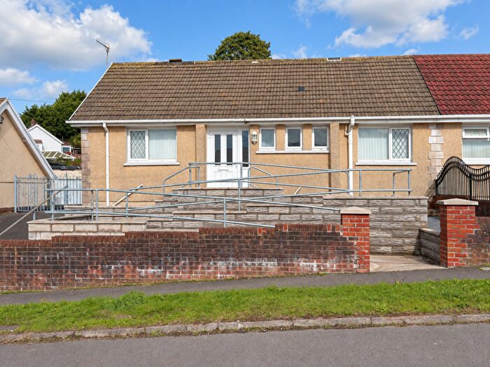 3 Bedroom Semi-Detached Bungalow For Sale In Maes Yr Haf, Llansamlet, Swansea, SA7
