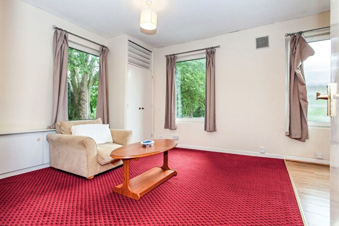 1 Bedroom Flat To Rent In Carlyle Road, Cambridge, CB4