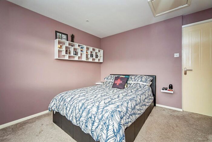1 Bedroom Flat For Sale In High Street, Rainham, Gillingham, ME8