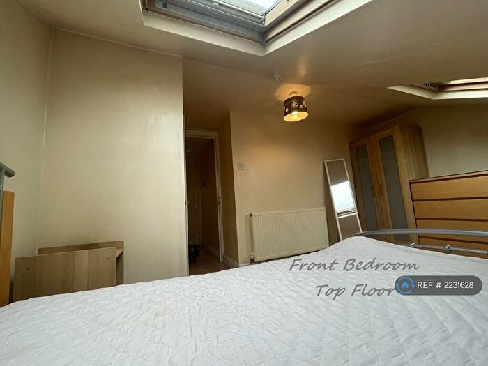 5 Bedroom Terraced House To Rent In Whitby Rd, Manchester, M14