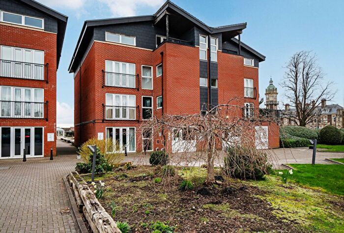 2 Bedroom Flat For Sale In High Point House, Lodge Road, Bristol, BS15