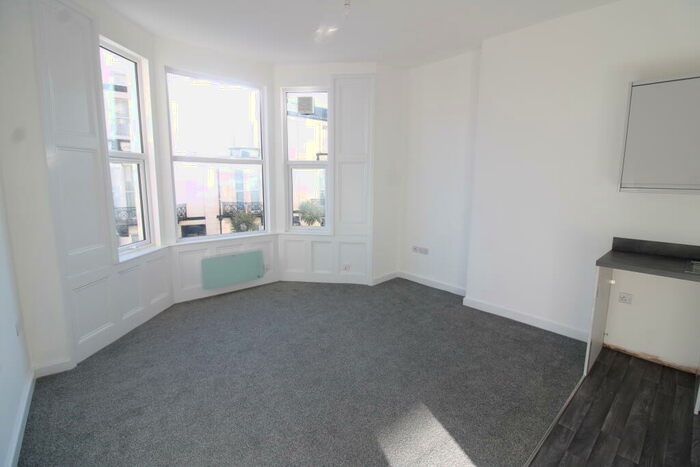 2 Bedroom Flat To Rent In Upper Church Road, BS23