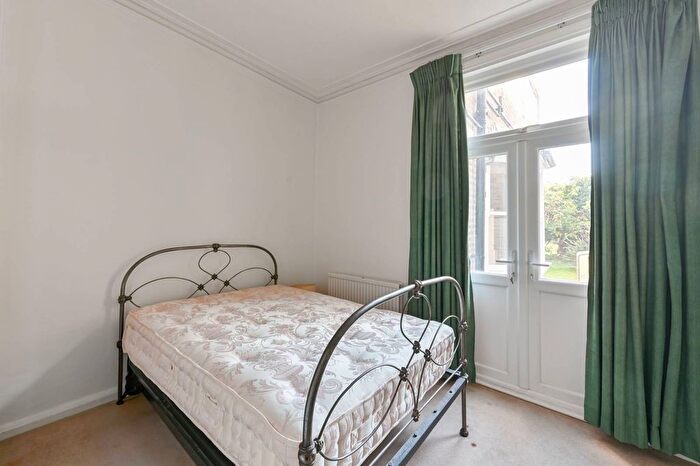 1 Bedroom Flat To Rent In Ivydale Road, Nunhead, London, SE15
