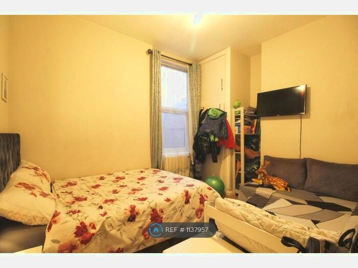 1 Bedroom Flat To Rent In Christ Church Road, Doncaster, DN1