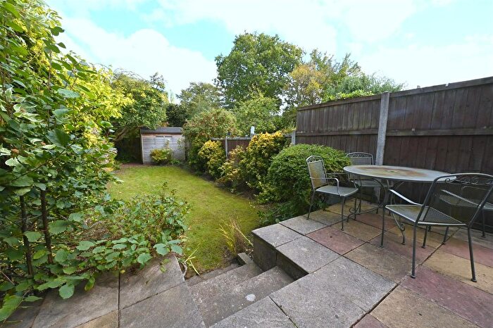 4 Bedroom Semi Detached House For Sale In Wentworth Road, Harborne, Birmingham, B17