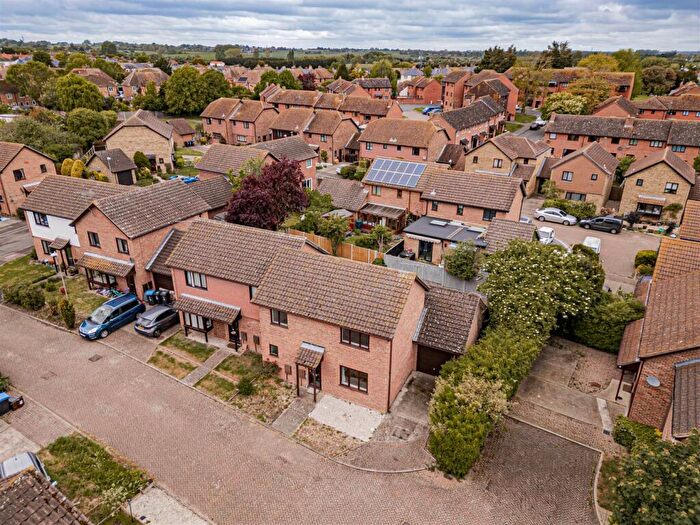 3 Bedroom Semi-Detached House For Sale In Sarre Place, Sandwich, Kent, CT13