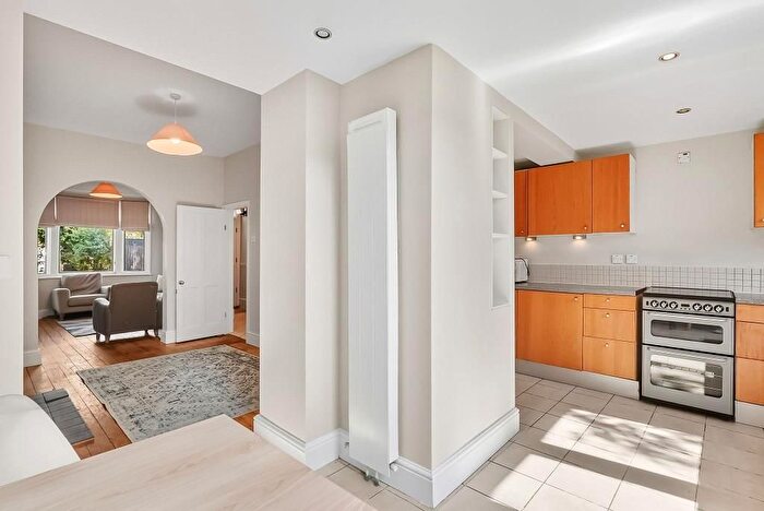 2 Bedroom End Of Terrace House For Sale In Meadow Road, Wimbledon, SW19