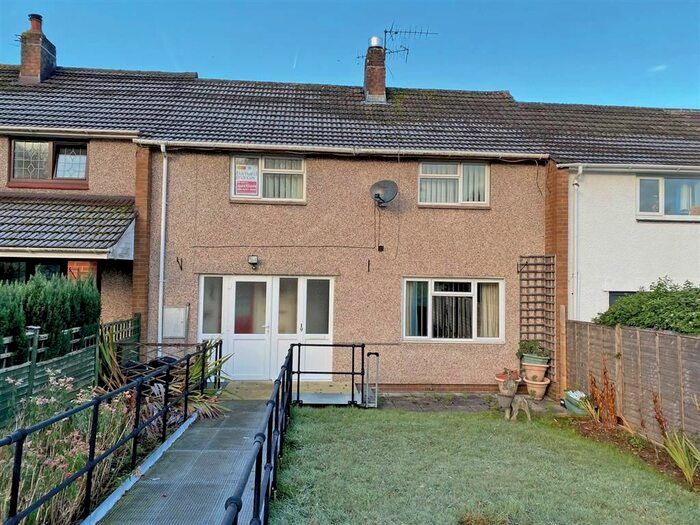 3 Bedroom Terraced House For Sale In Beaufort Crescent, Monkswood, Usk NP15