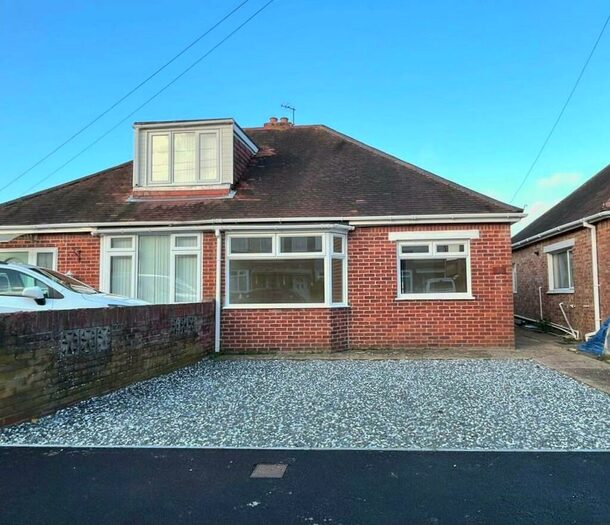 2 Bedroom Semi-Detached Bungalow To Rent In Dunkeld Road, Gosport, PO12