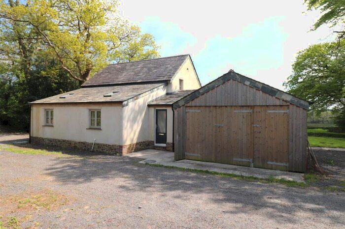 3 Bedroom Detached House To Rent In Holsworthy, Devon, EX22