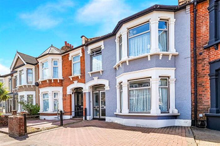 3 Bedroom House For Sale In Cobham Road, Seven Kings, IG3